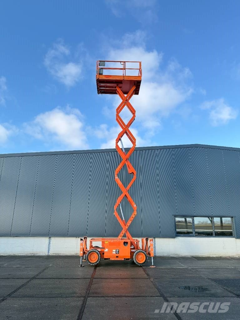 SkyJack sj6832 RT Makazaste platforme