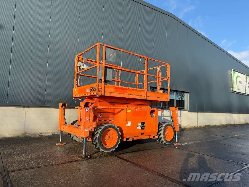 SkyJack sj6832 RT Makazaste platforme