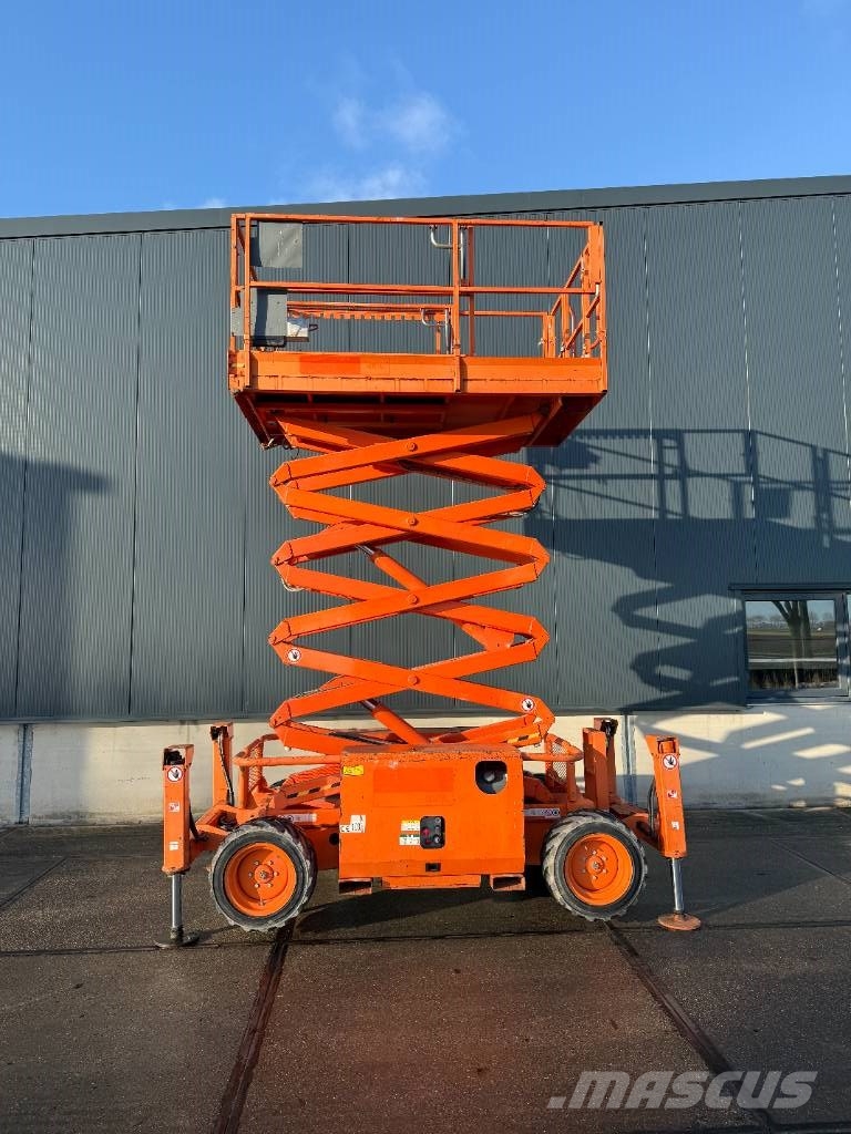 SkyJack sj6832 RT Makazaste platforme