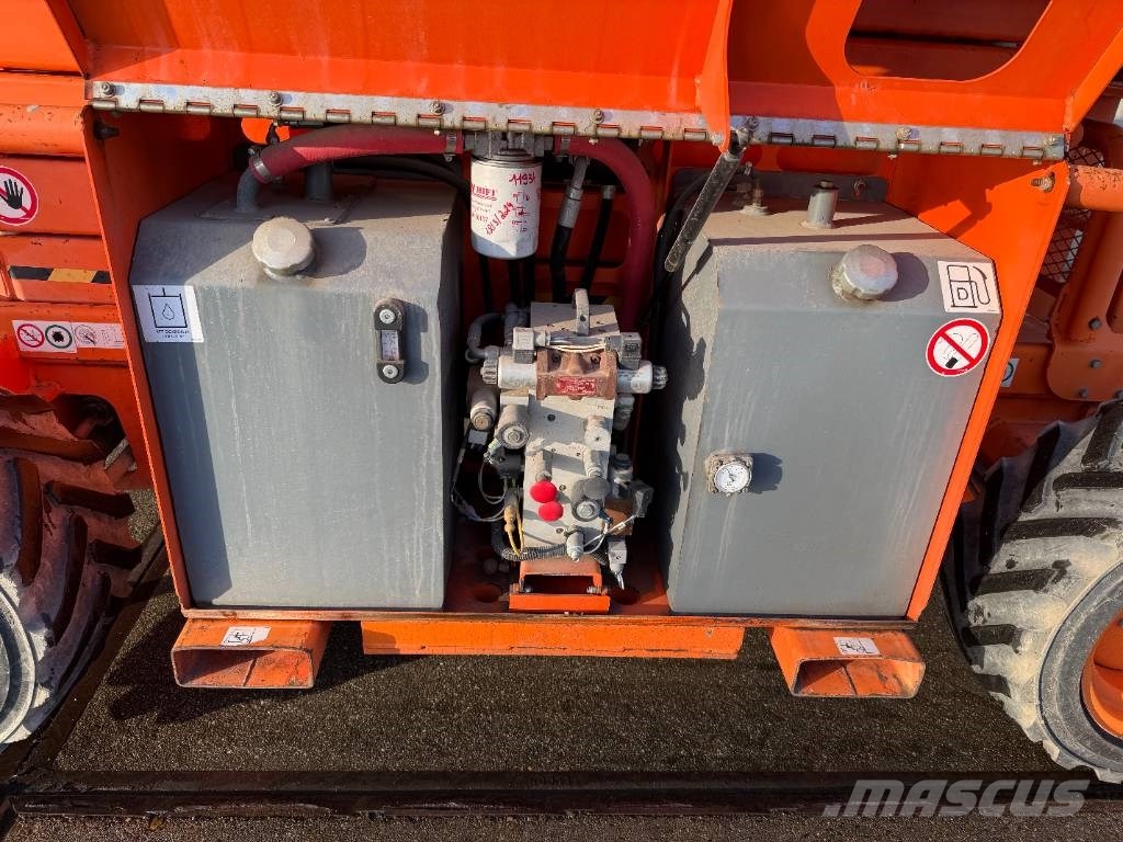 SkyJack sj6832 RT Makazaste platforme