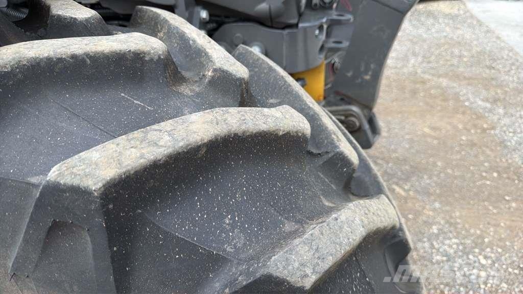 Fendt 211 F Vario Τρακτέρ