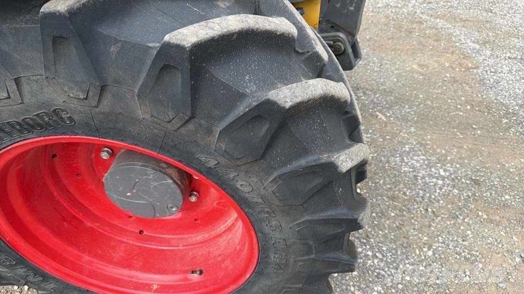 Fendt 211 F Vario Τρακτέρ