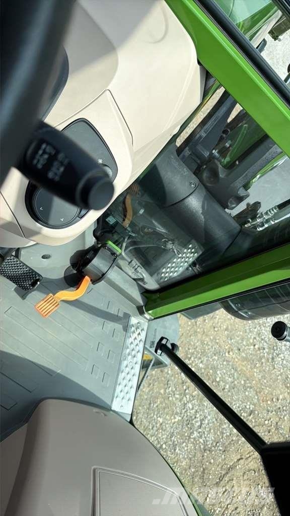 Fendt 211 F Vario Τρακτέρ
