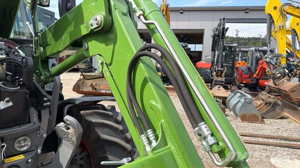 Fendt 211 F Vario Tractores