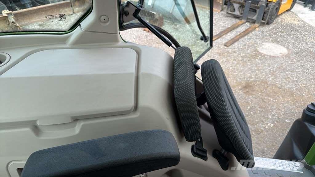 Fendt 211 F Vario Τρακτέρ