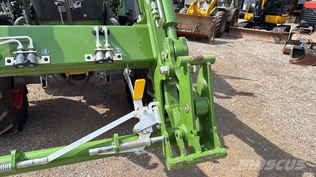 Fendt 211 F Vario Τρακτέρ