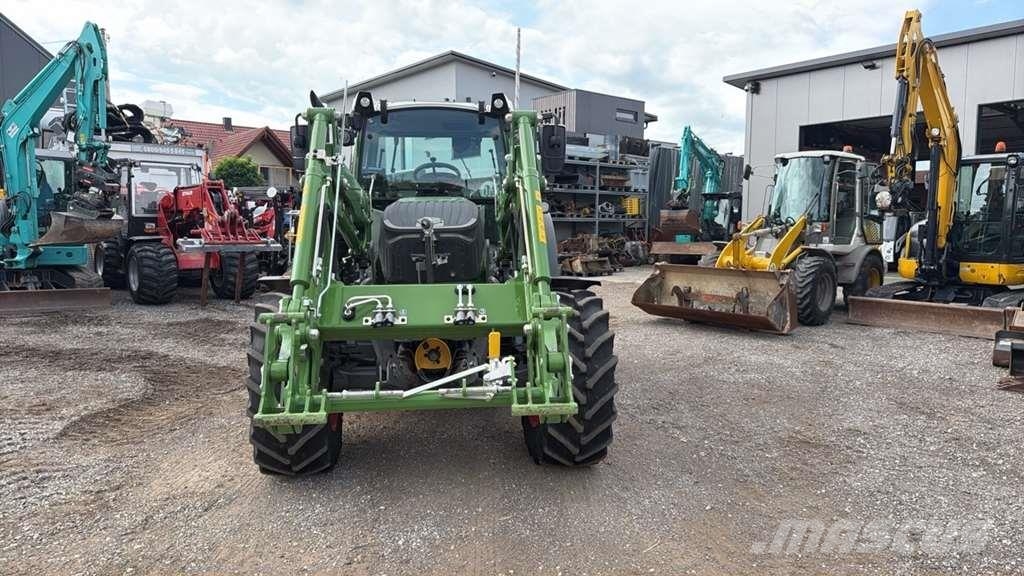 Fendt 211 F Vario Τρακτέρ
