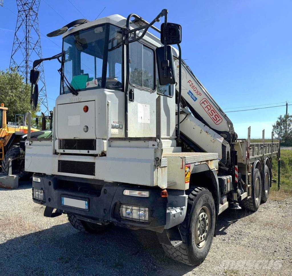 Iveco Trakker 360 + Fassi F260 XP شاحنات مسطحة/مفصلية الجوانب