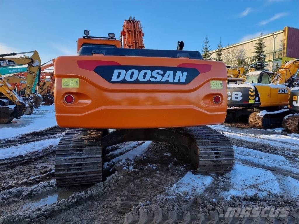 Doosan DX 225 LC Kāpurķēžu ekskavatori
