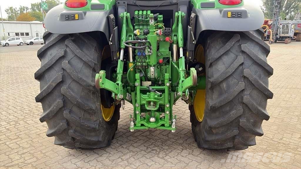 John Deere 6R 155 Traktori