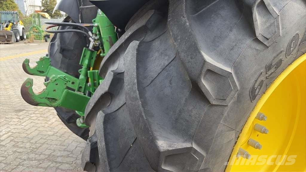 John Deere 6R 155 Traktori