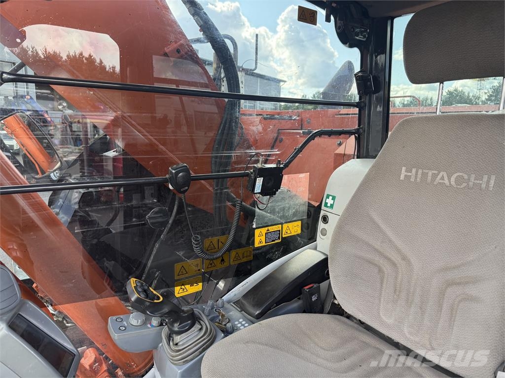 Hitachi ZX225 US LC-5 Excavadoras sobre orugas