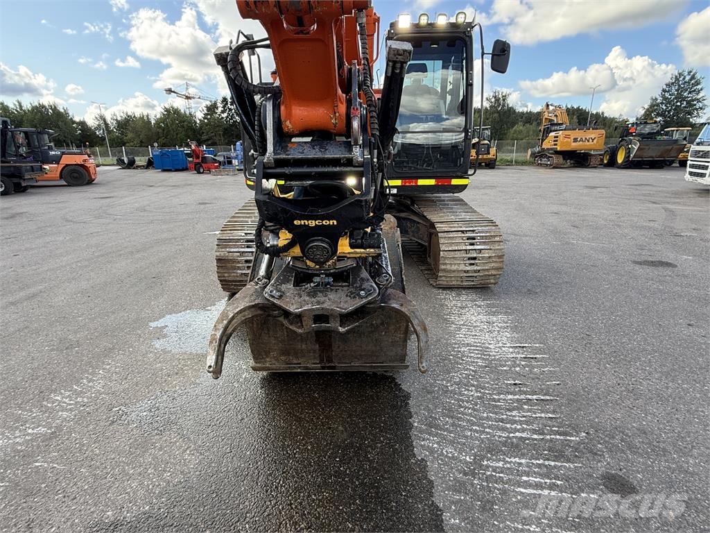 Hitachi ZX225 US LC-5 Excavadoras sobre orugas