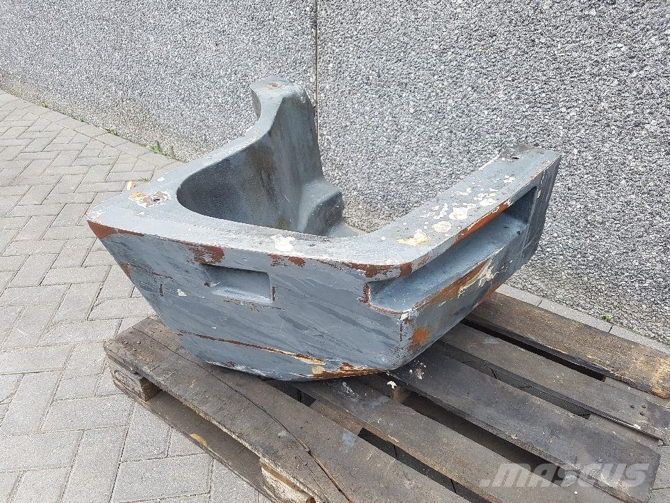 Liebherr L514 - 8925057 - Counterweight/Heckgewicht Chasís