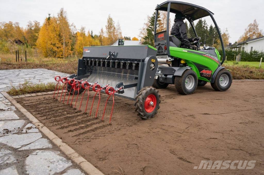 Avant 223 – Året runt med över 200 redskap Yleiskuormaajat