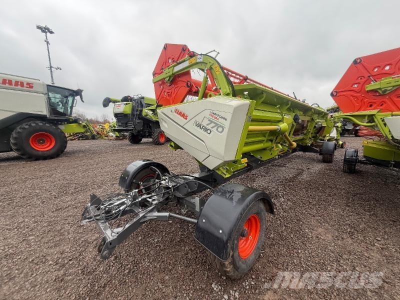 CLAAS TRION 750 TERRA TRAC Combine de secerat