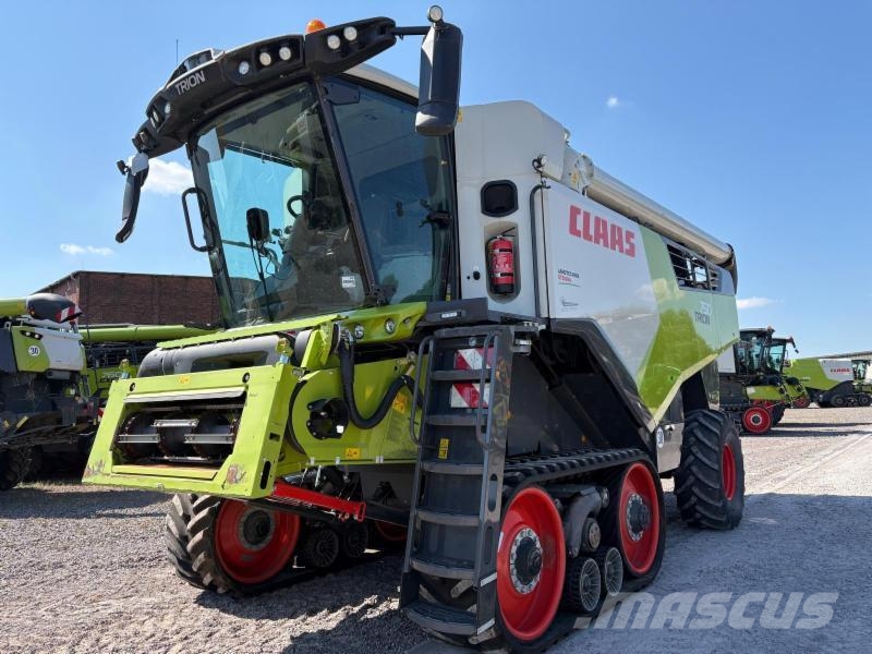 CLAAS TRION 750 TERRA TRAC Combine de secerat