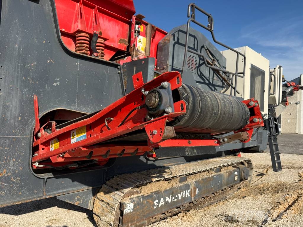 Sandvik QJ 241 Concasseur mobile