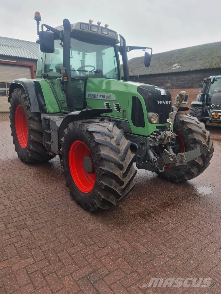 Fendt 716 COM3 Tractoren