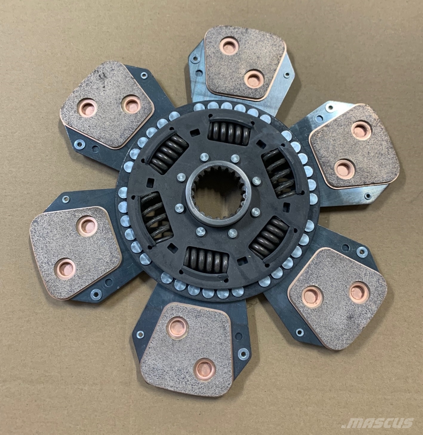 Deutz-Fahr AgroStar Clutch disc 04401834, 4401834, 0440 1834 Transmission