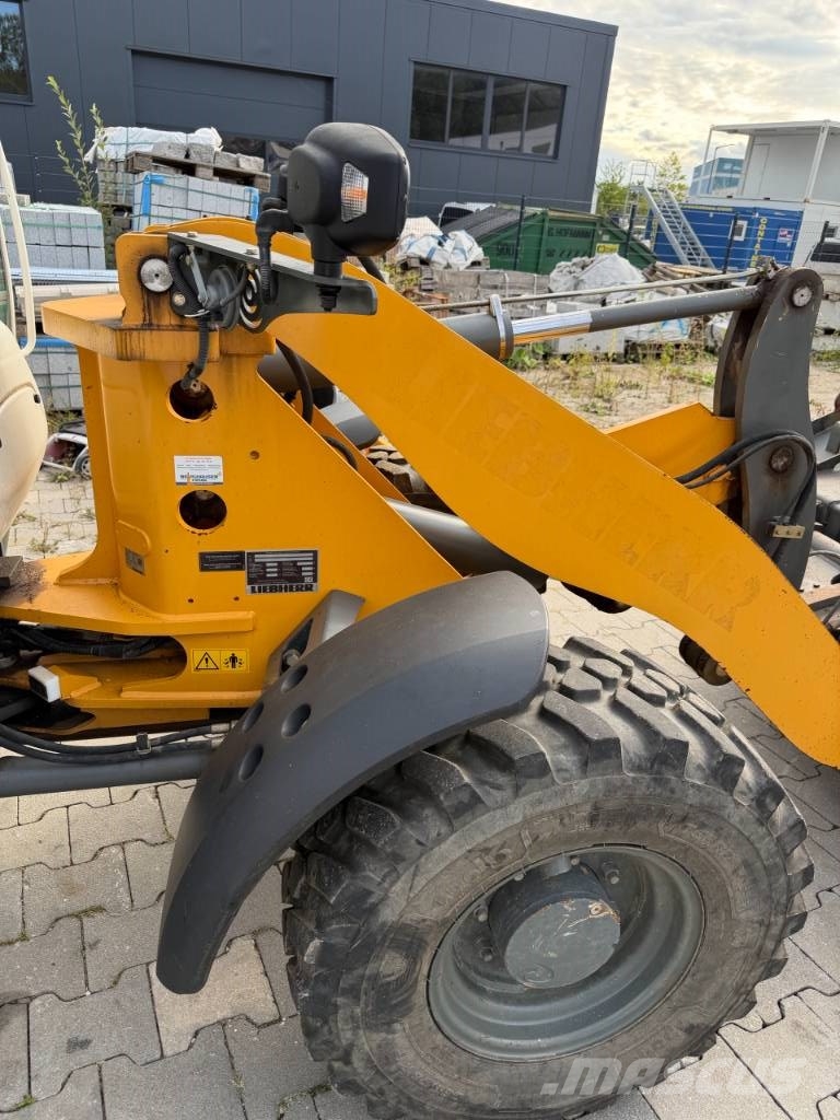 Liebherr L506C Compact Radlader