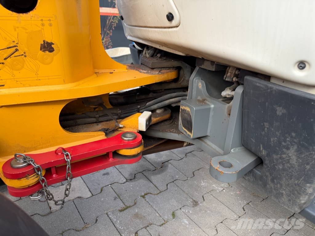 Liebherr L506C Compact Radlader