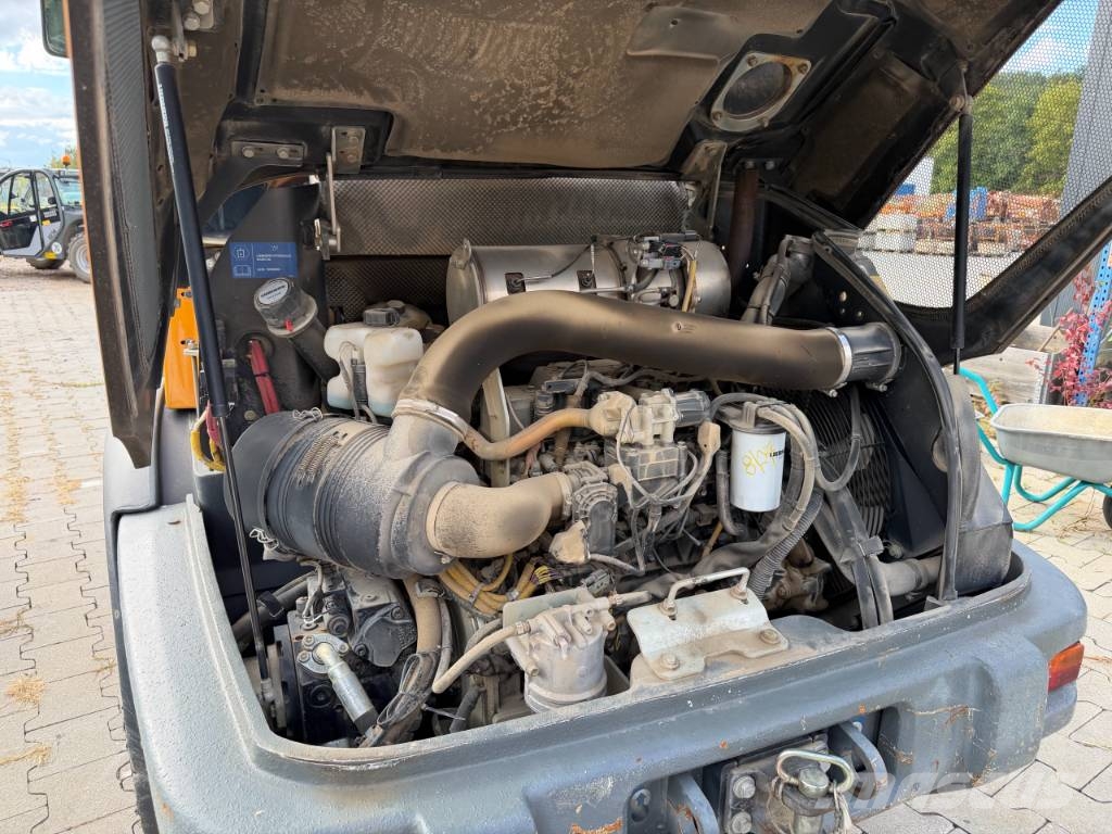 Liebherr L506C Compact Radlader
