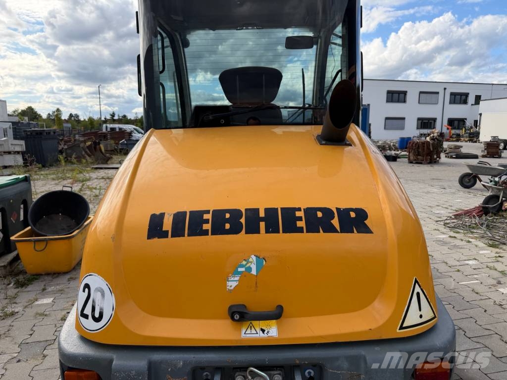 Liebherr L506C Compact Radlader