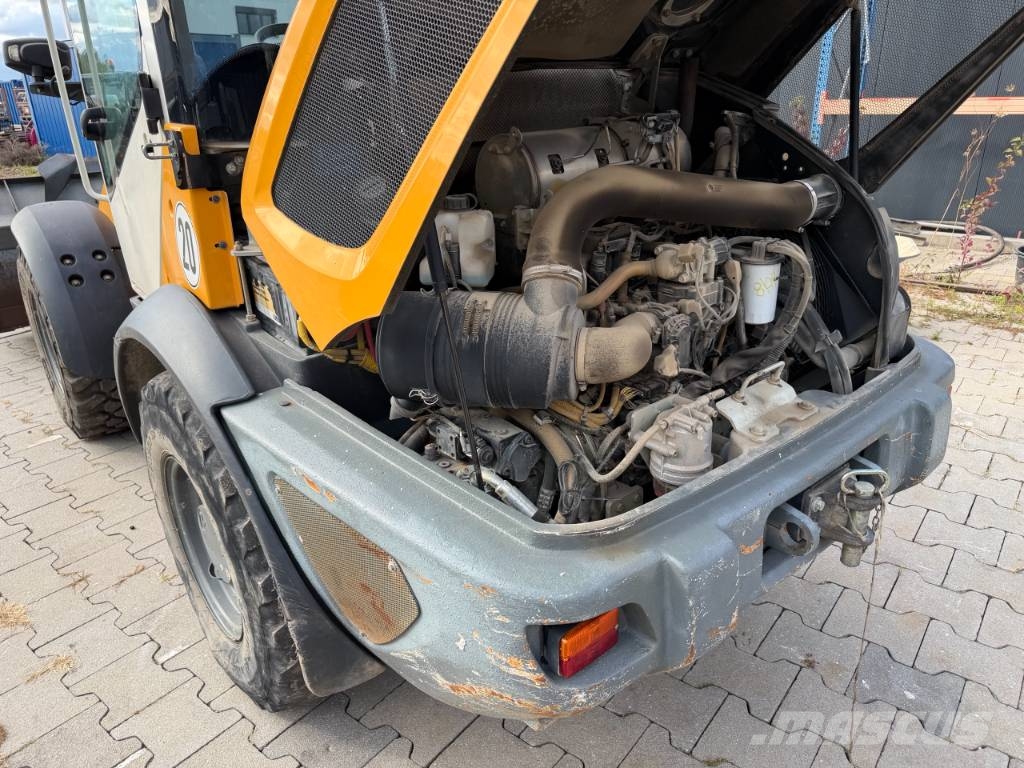Liebherr L506C Compact Radlader