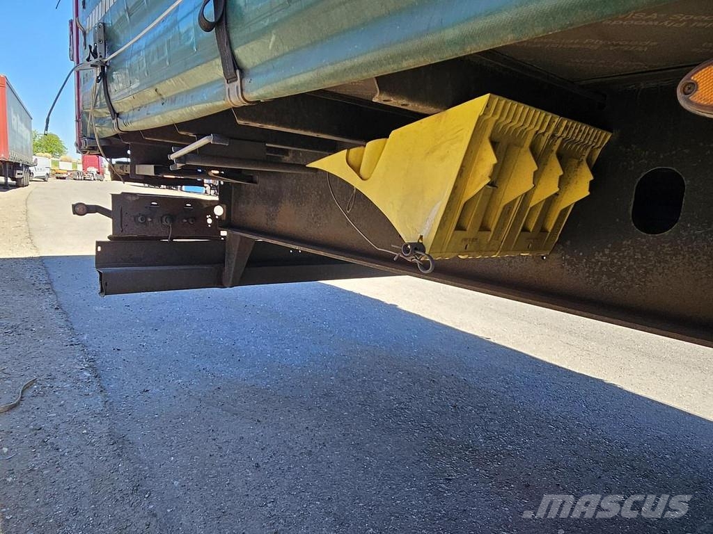 Kögel SN 24 - SLIDING ROOF - COIL - MERCEDES DISC TUV 02 Semirremolques de caja de lona