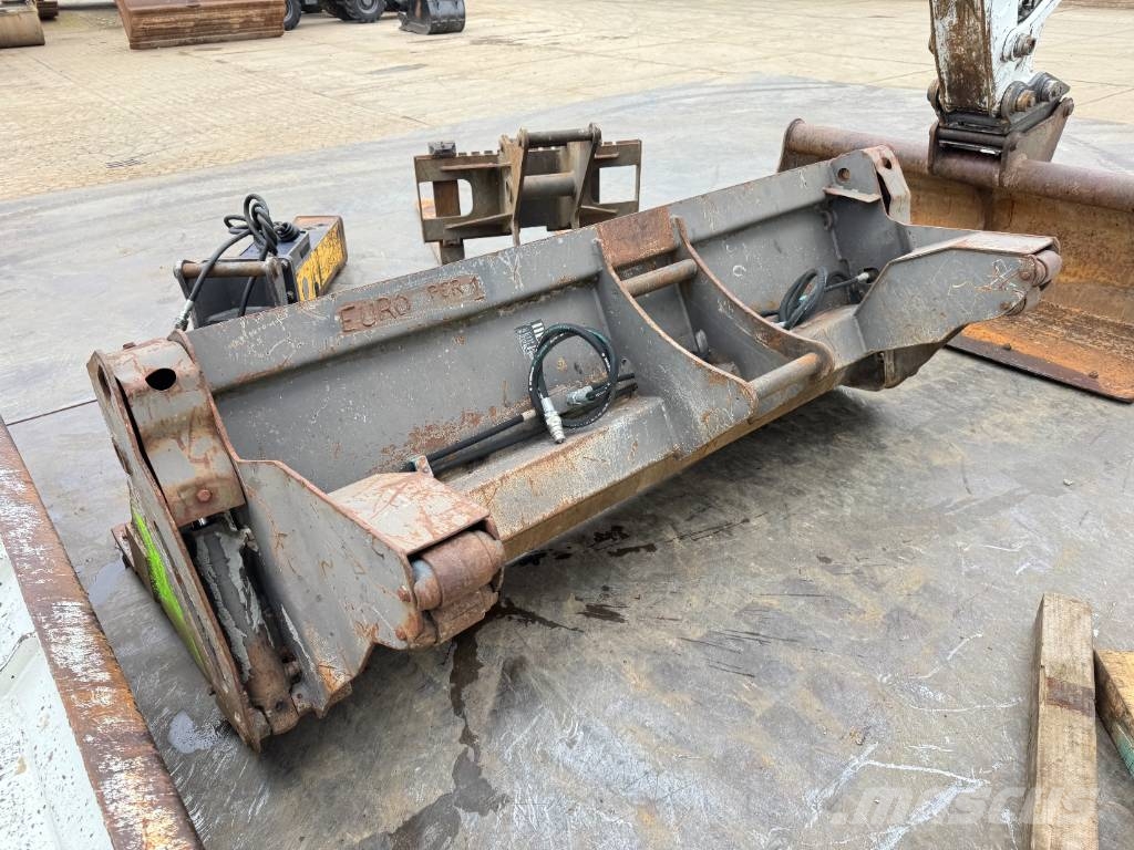 Mecalac 10MCR - Many extra attachments! Auto Lube Rupsgraafmachines