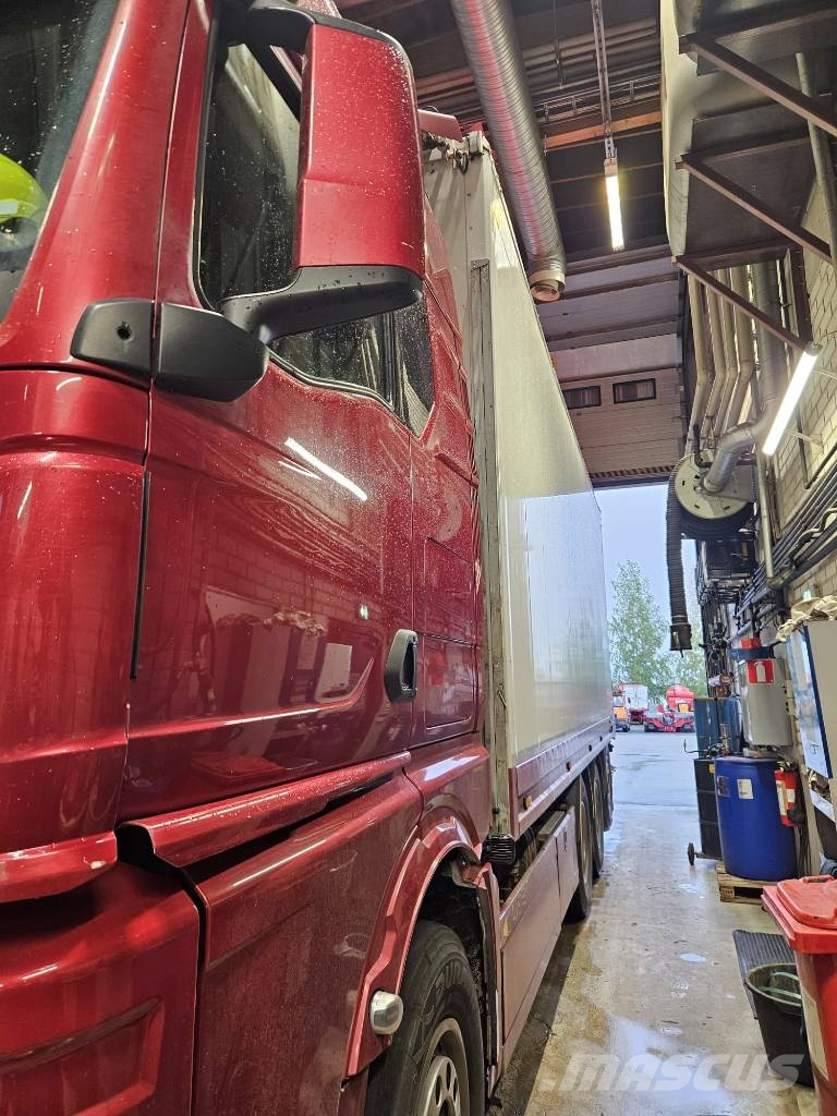 MAN TGX 35.580 Camiones volquete para virutas de madera