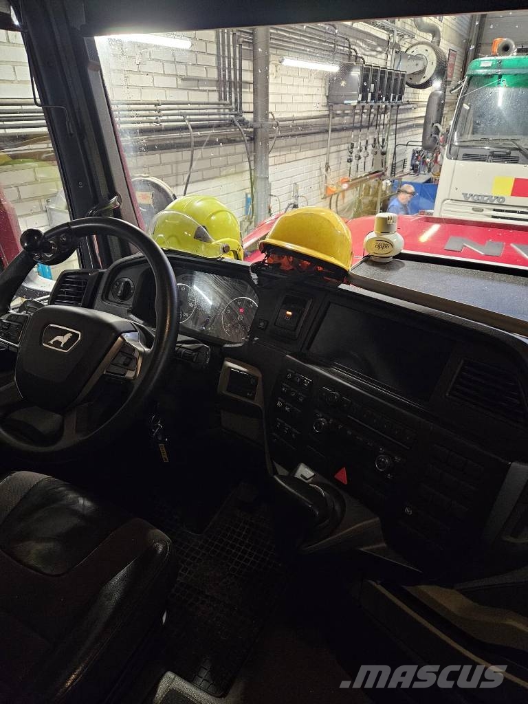 MAN TGX 35.580 Camiones volquete para virutas de madera