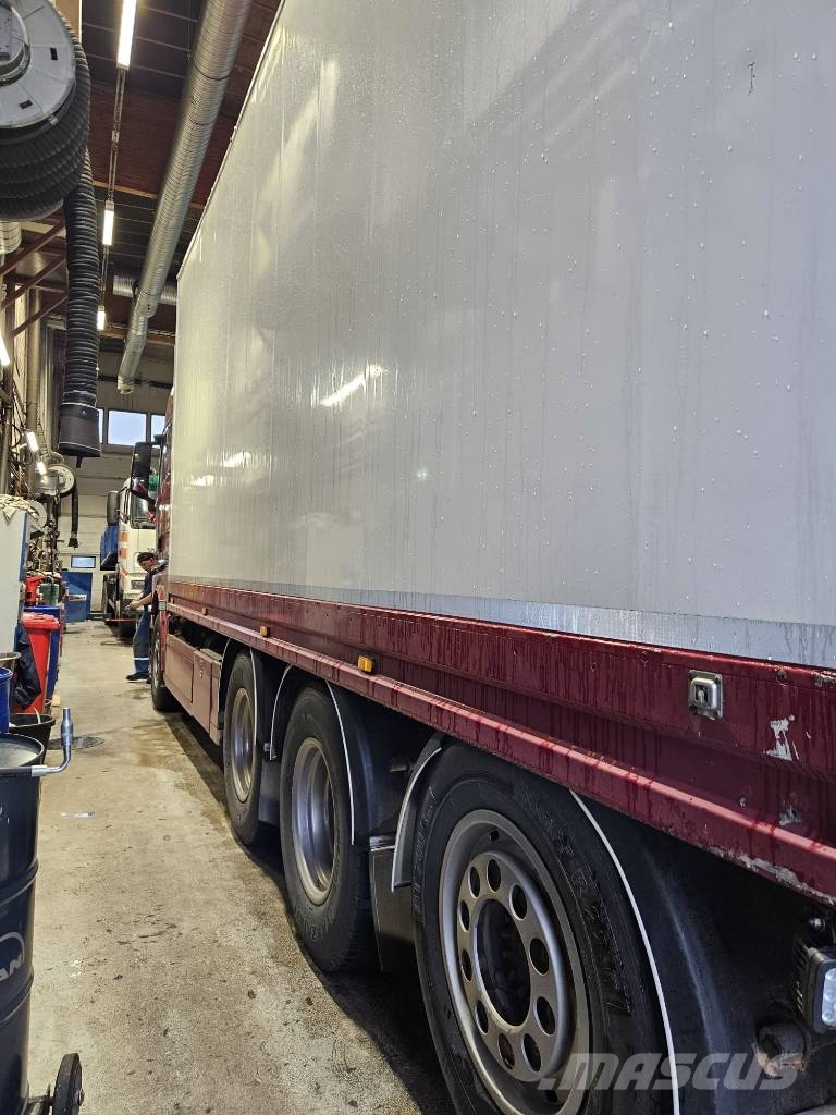MAN TGX 35.580 Camiones volquete para virutas de madera
