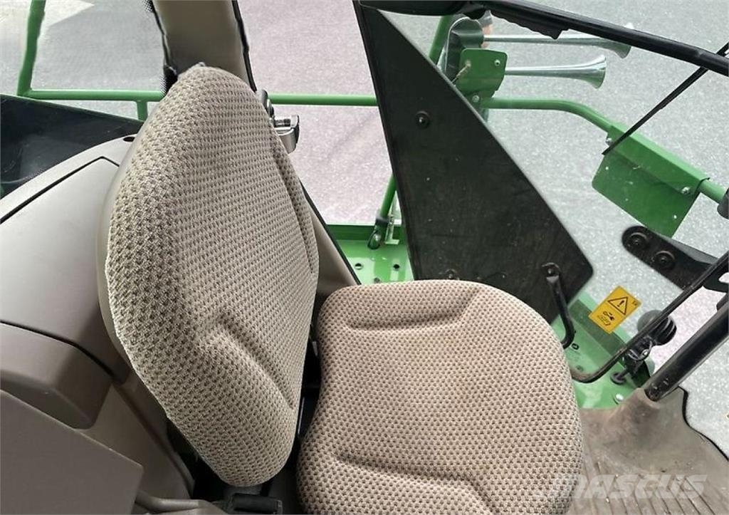 John Deere 8600 mit 460 Plus Stalkbuster Selvdrevne fôrhøstere
