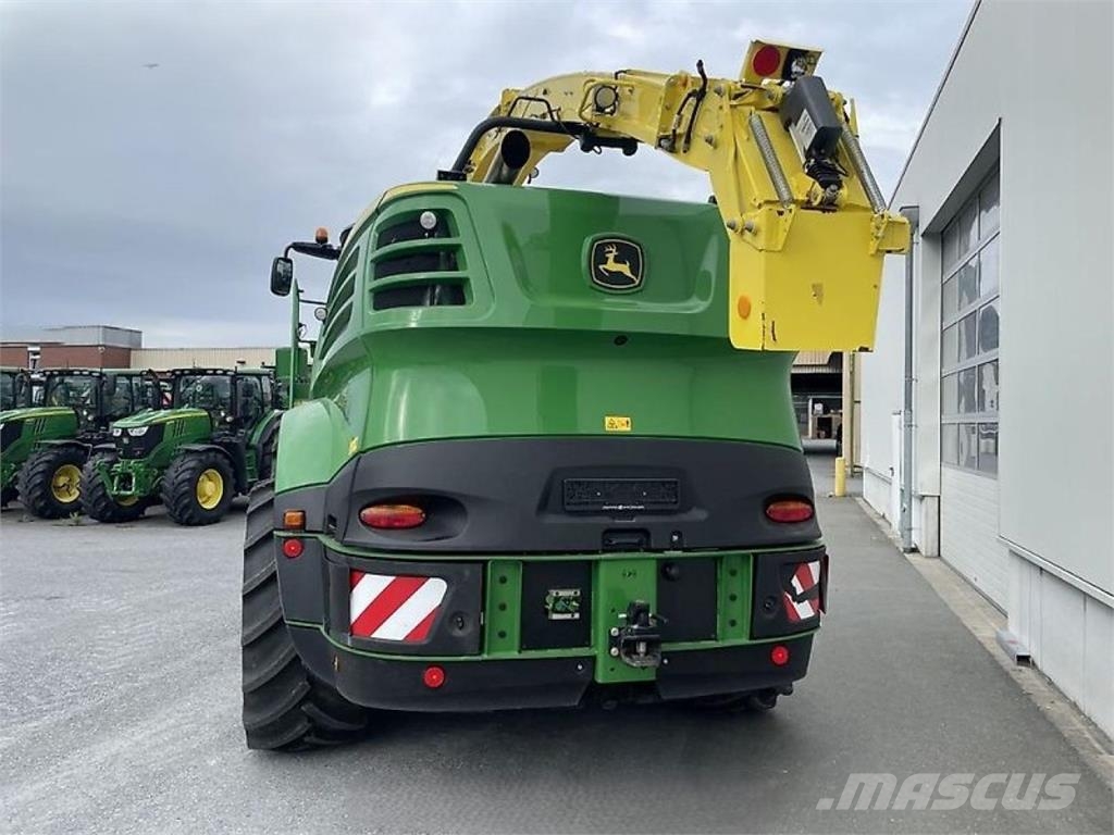 John Deere 8600 mit 460Plus Stalkbuster Ajosilppurit