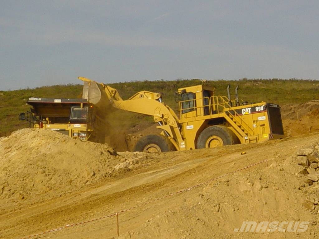 CAT 990 II لوادر بعجل