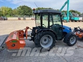 Landini Mistral 50 mit vielen Anbaugeräten Traktoriai