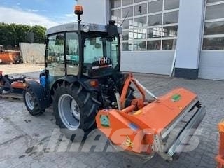 Landini Mistral 50 mit vielen Anbaugeräten Traktoriai