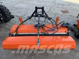 Landini Mistral 50 mit vielen Anbaugeräten Traktoriai