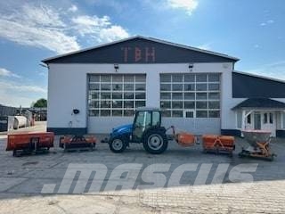 Landini Mistral 50 mit vielen Anbaugeräten Traktoriai