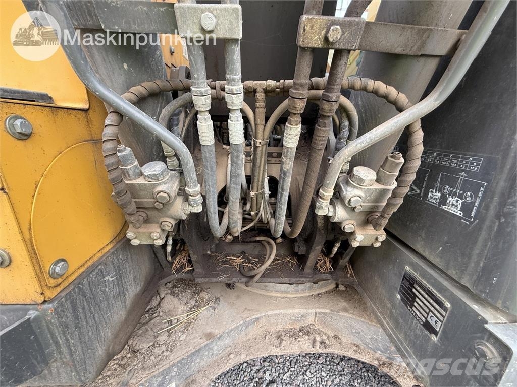 Volvo ECR145DL Telakaivukoneet
