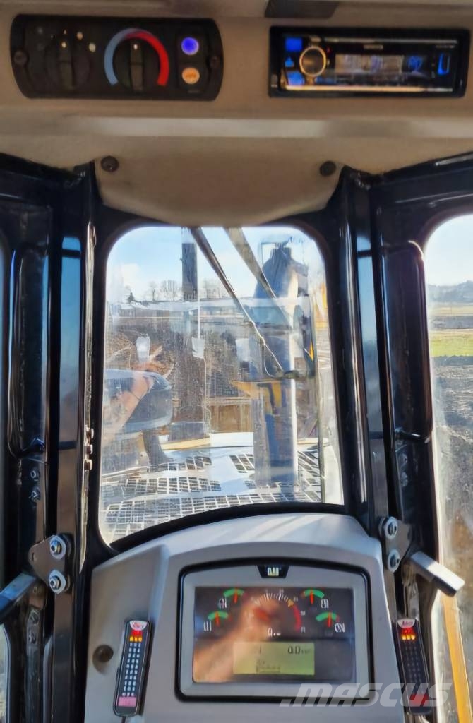 CAT D 8 T 履帶推土機