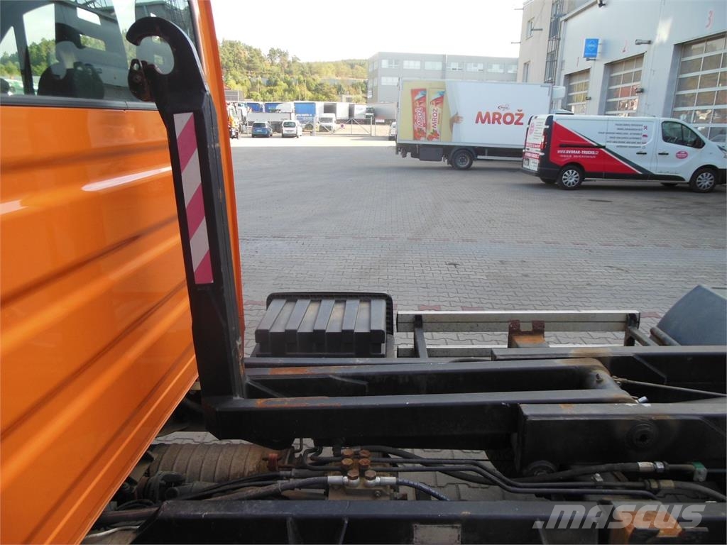 Iveco Daily 65C15, Hákový nosič kontejnerů CTS 303 Vrachtwagen met containersysteem