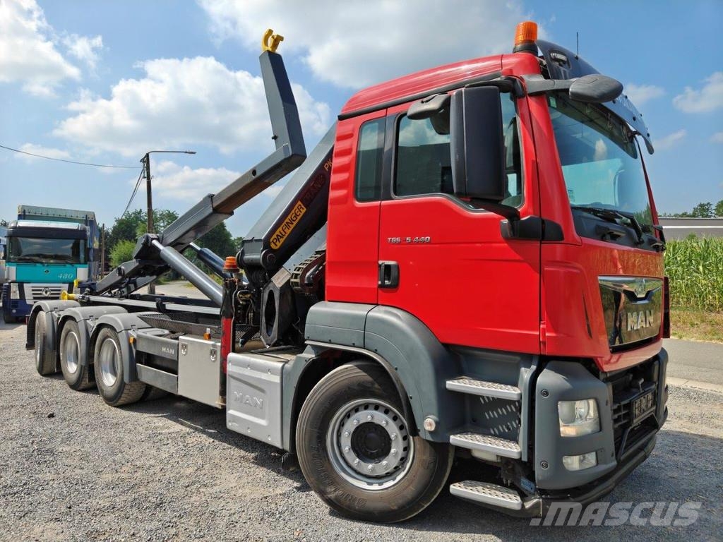 MAN TGS 35.440 8x4 tridem Euro6 Containertruck + Palfi Treileri ar āķi