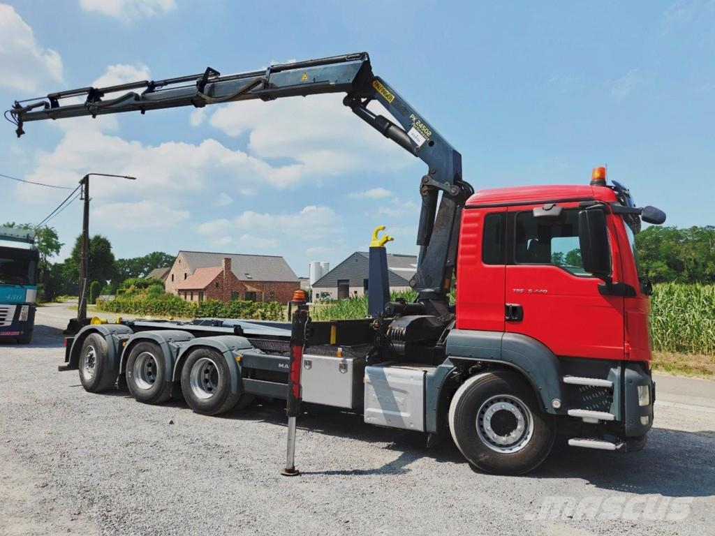 MAN TGS 35.440 8x4 tridem Euro6 Containertruck + Palfi Treileri ar āķi