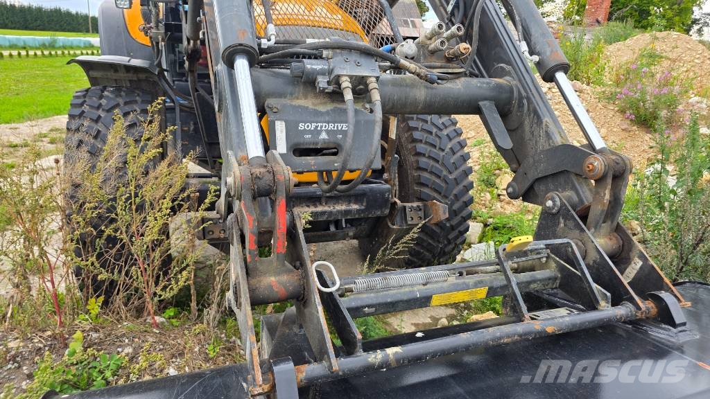 Valtra M 150 Traktory
