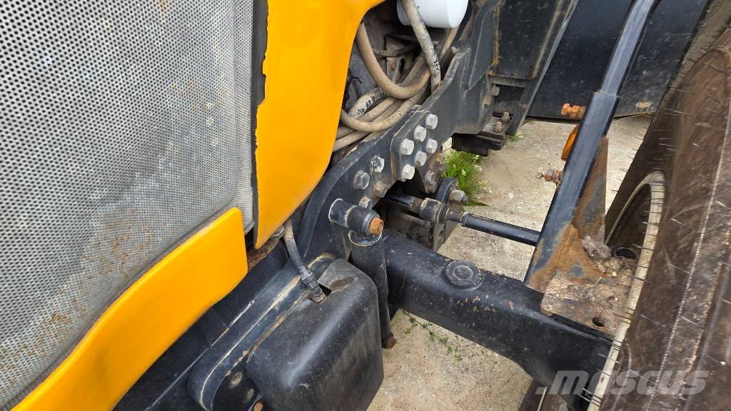Valtra M 150 Traktory