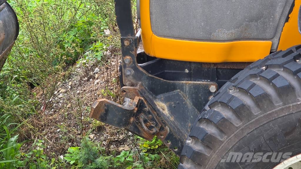 Valtra M 150 Traktory