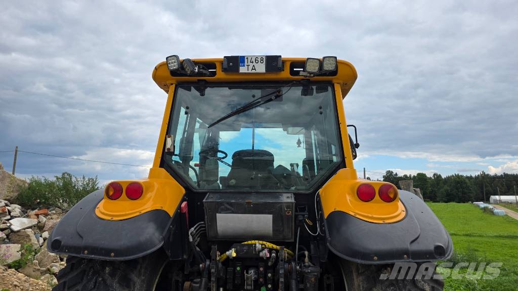 Valtra M 150 Traktory